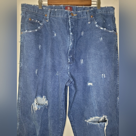 VTG Wrangler Custom Distressed Baggy Relaxed Straight Cowboy Cut Jeans 40x36 - Picture 2 of 7